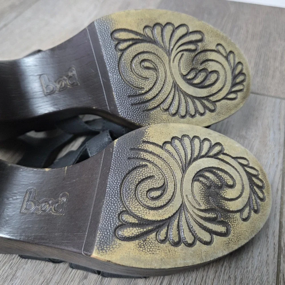 BOC Born Concepts Leather like Strappy Platform Wedge Sandals Slingback Womens 8